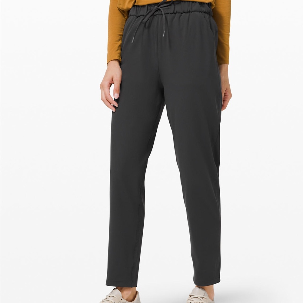 Lululemon On The Fly pant